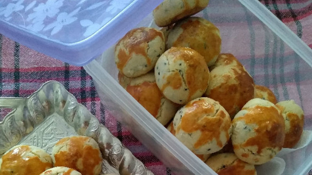Çay Saatlerinin Olmazsa Olmazı: Çörekotlu Kolay Kurabiye