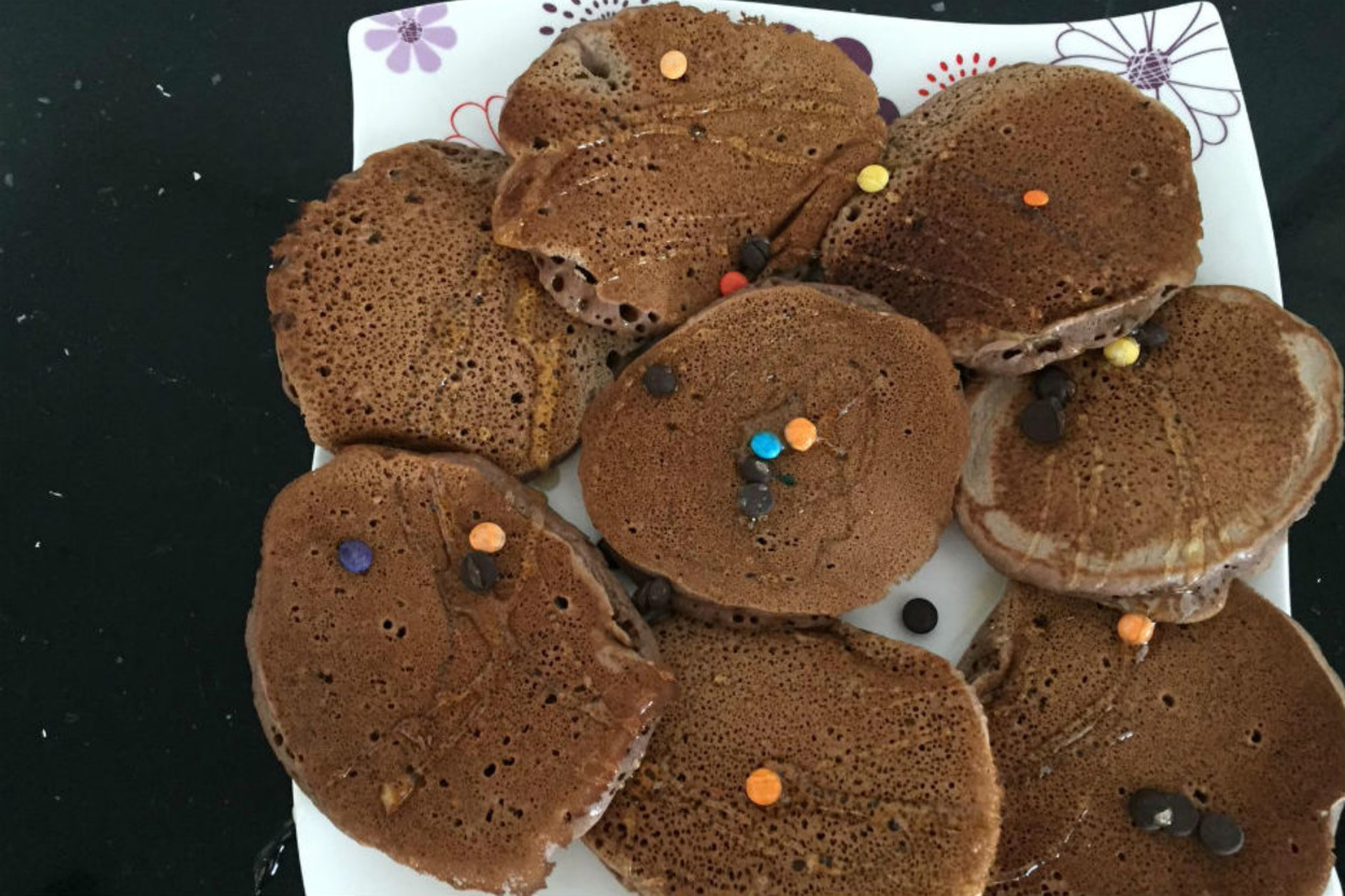 Çocuklar Çok Sevecek: Kakaolu Tarçınlı Pofuduk Pancake