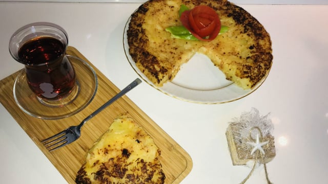 Az Malzemeli: Patates Röşti