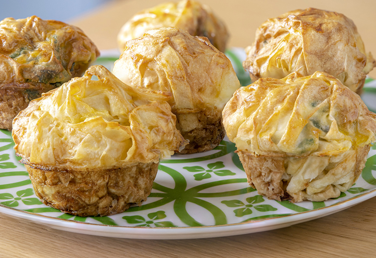 Kolayı Var: Muffin Kalıbında Pazılı Börek Tarifi