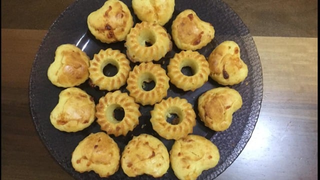 Hemencecik Hazırlar: Kaşarlı Mini Muffinler