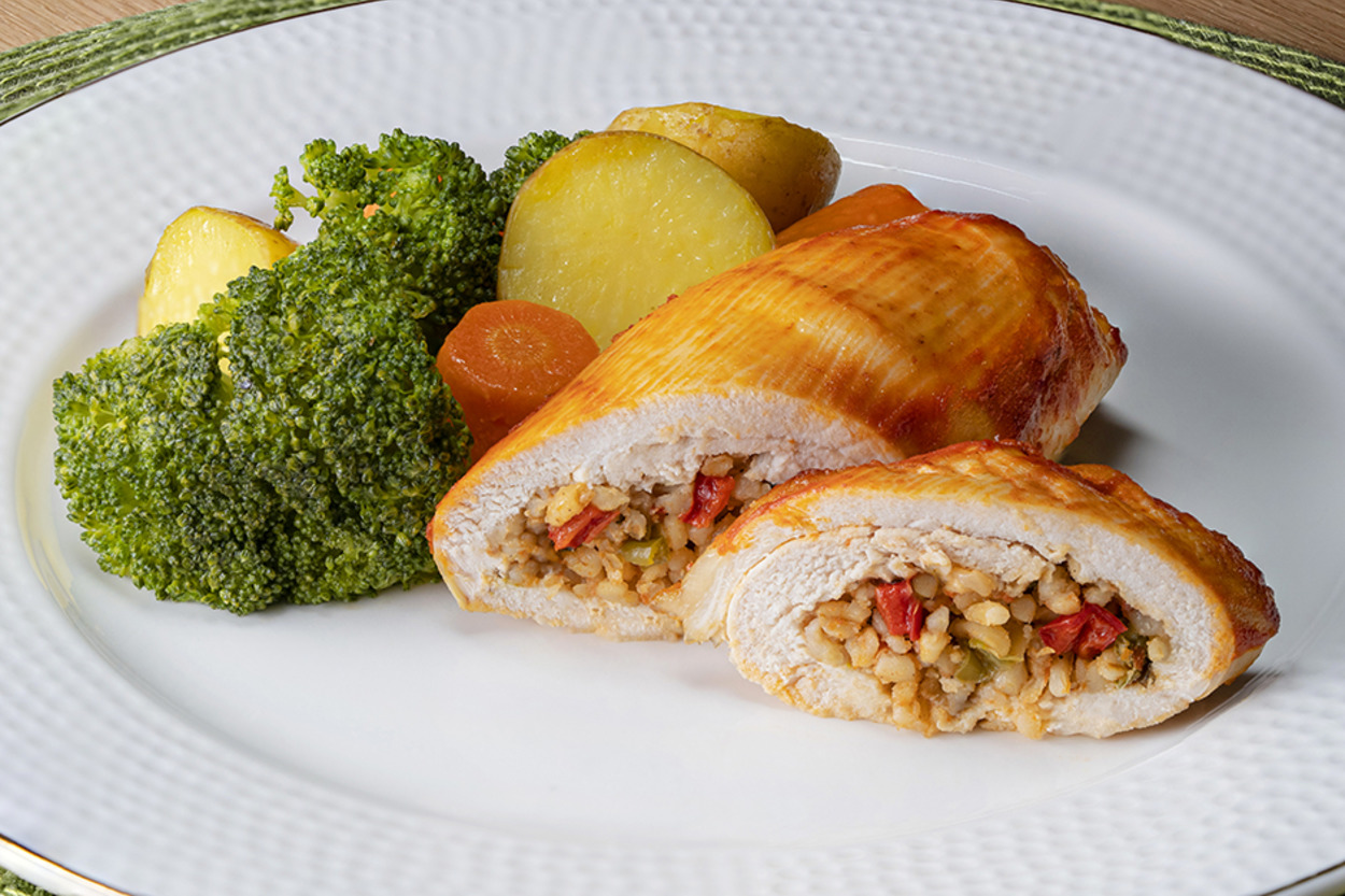 Yemelere Doyamazsın: Bulgurlu Tavuk Sarma