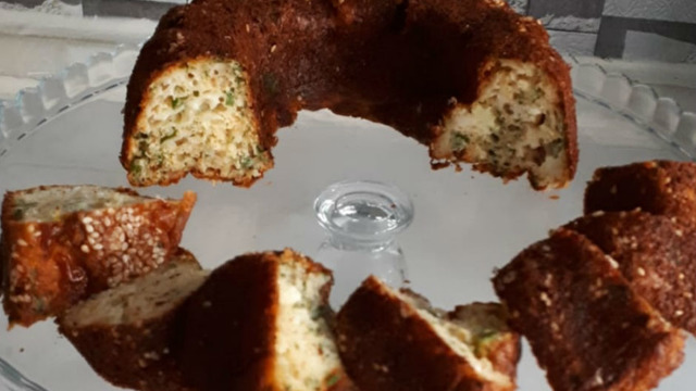 Benzersiz Uyum: Peynirli Yeşillikli Kek