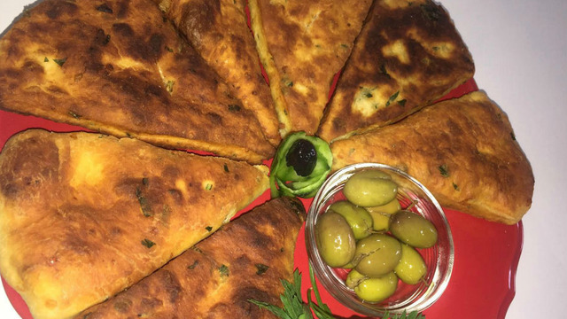 En Kolayı: Kahvaltılık Pratik Pişi