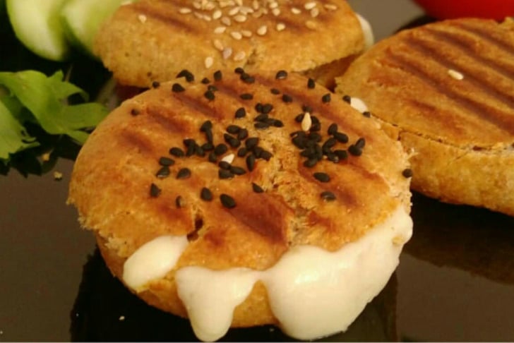 Kaşarlı Poğaça Tost Tarifi