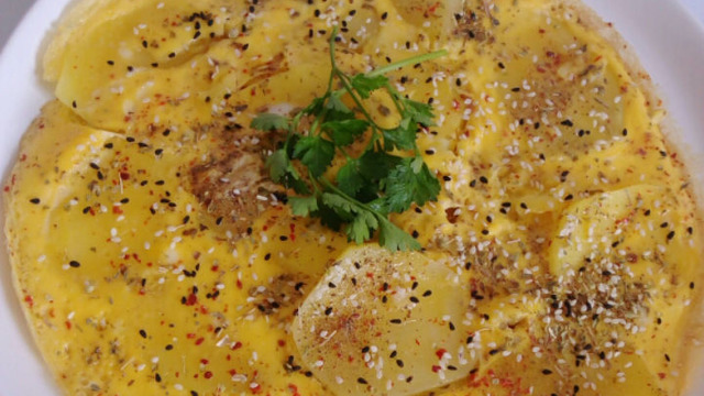 Yılın Kahvaltı Sofrası Adayı: Susamlı Patatesli Omlet