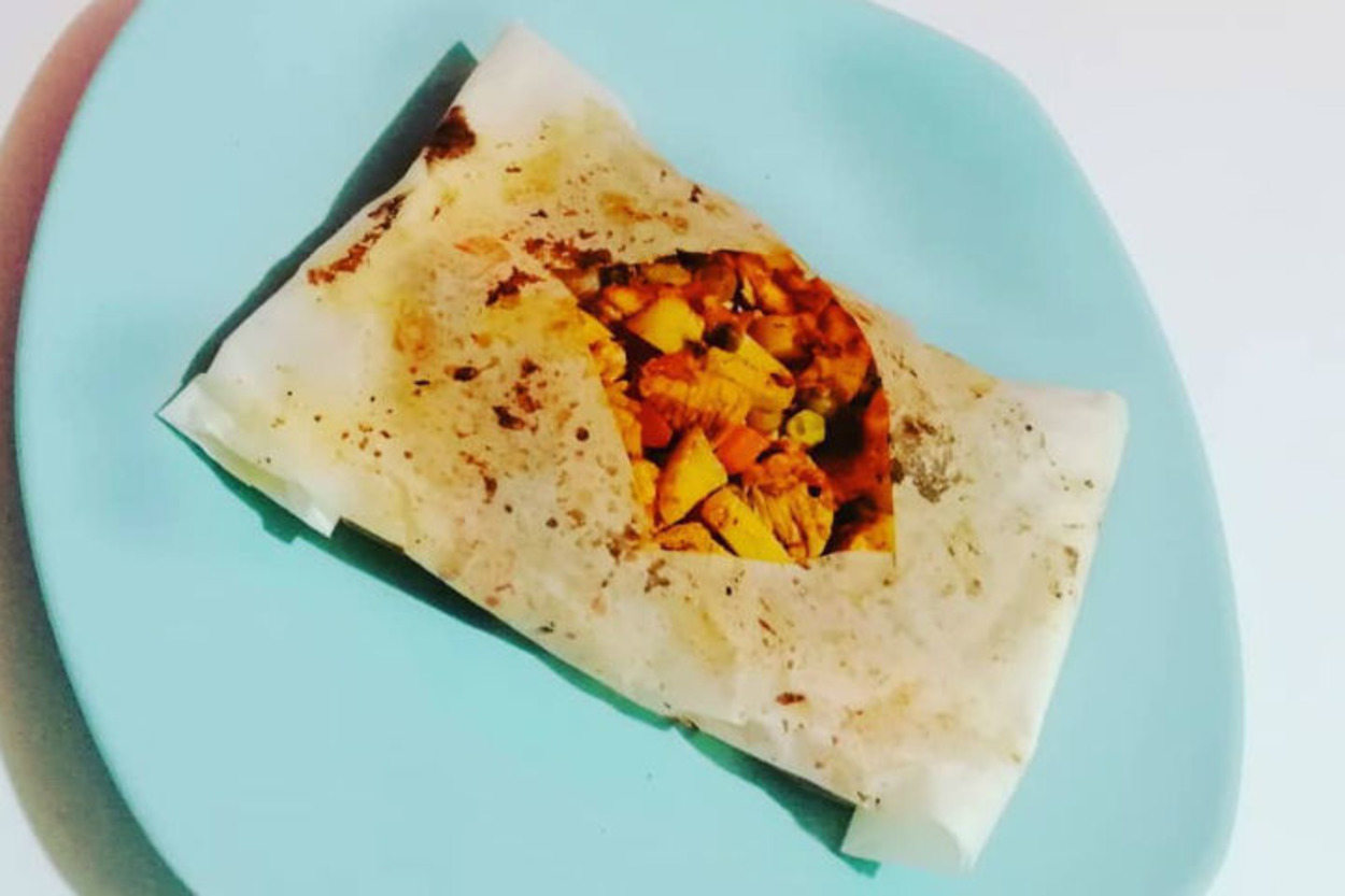 Kendi Suyuyla Pişer: Tavuklu Kağıt Kebabı
