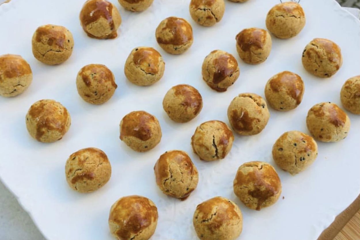 Atıştırmalık Niyetine: Çörek Otlu Kurabiye
