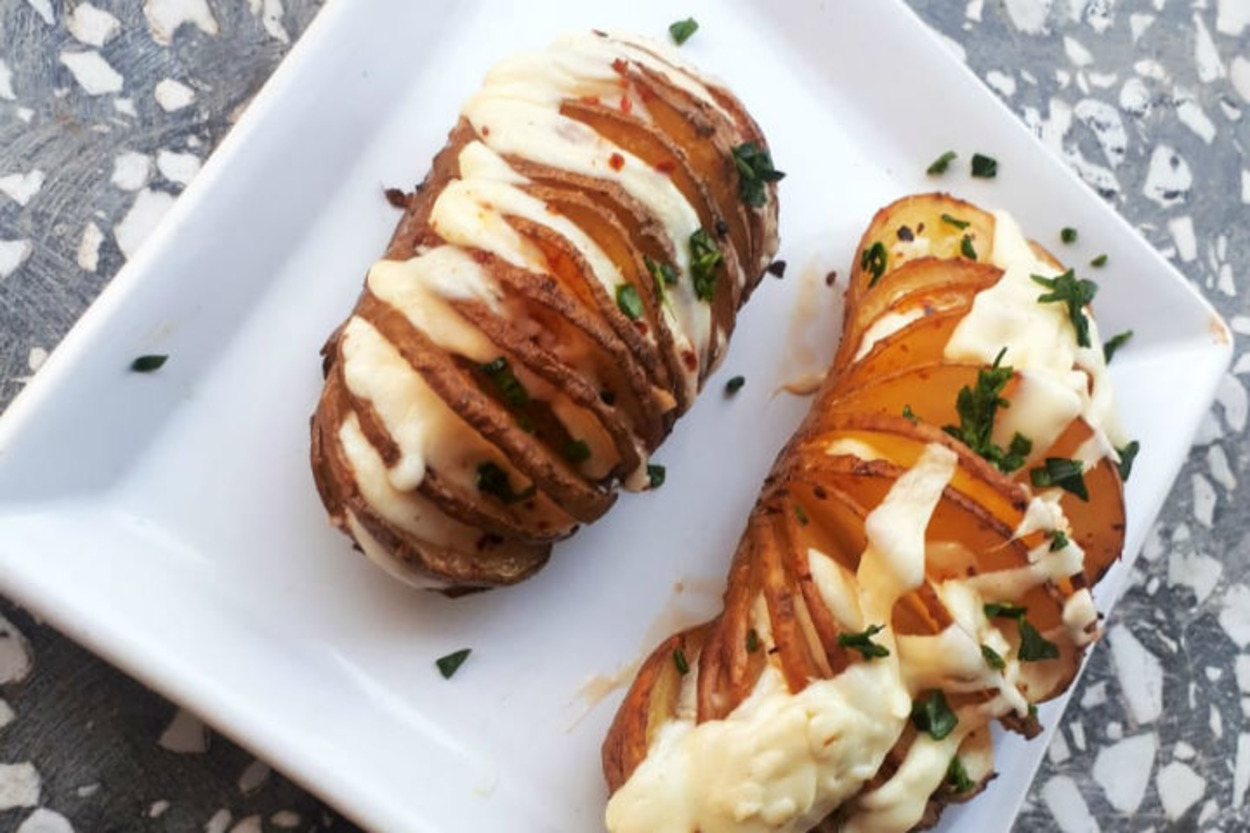 Görüntüsü Yeter: Kaşarlı Yelpaze Patates