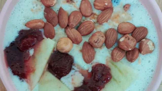 Sağlıklı Başlangıç: Muzlu Smoothie Bowl