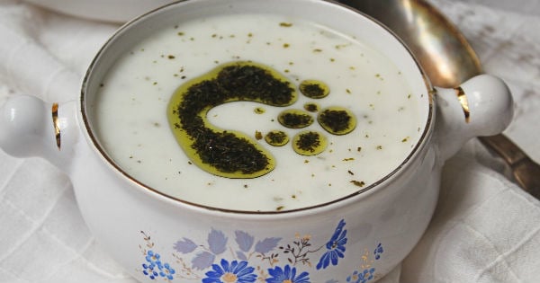 yumurtasiz-yogurt-corbasi8