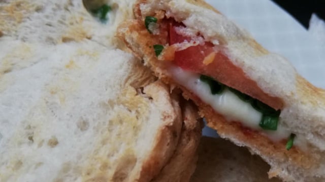 Kahvaltıya Yapmalık: Soslu Tost