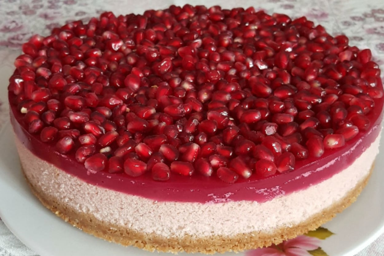 Renklerin Ahengi: Narlı Pratik Cheesecake