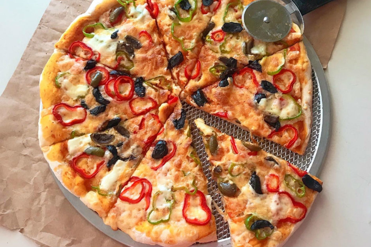 Evdeki Malzemelerle: Vejeteryan Pizza
