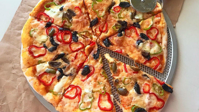 Evdeki Malzemelerle: Vejeteryan Pizza