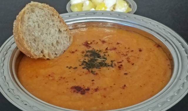 Trakyalı'nın Kıyıntı Öğünü: Tarhana Bulamacı