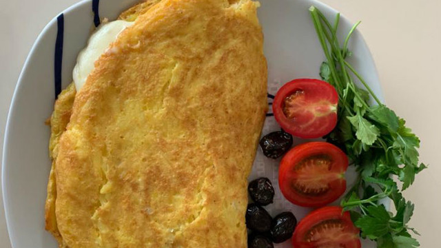 Klasik Lezzet: Patatesli Kaşarlı Omlet