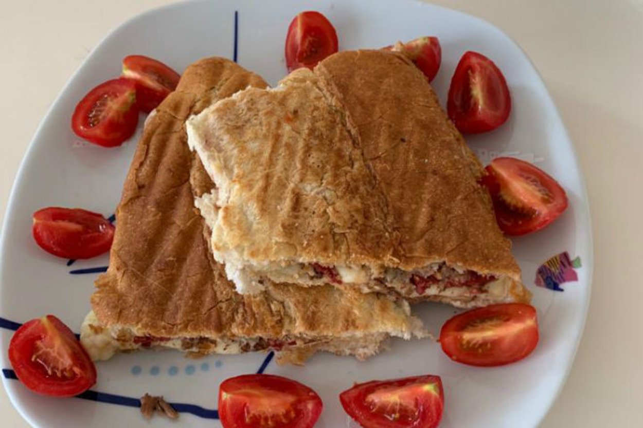 Büfe Lezzeti: Sucuklu Kavurmalı Tost