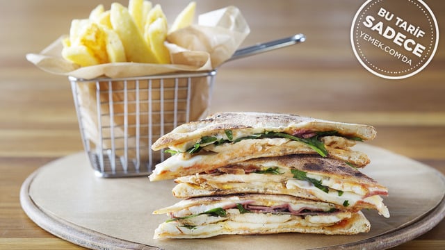 Kitchenette'den: Pizza Club Sandwich