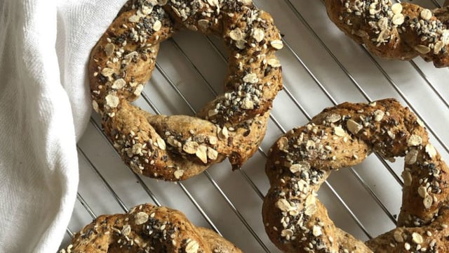 Hafiflik Severlere: Tahıllı Sağlıklı Simit