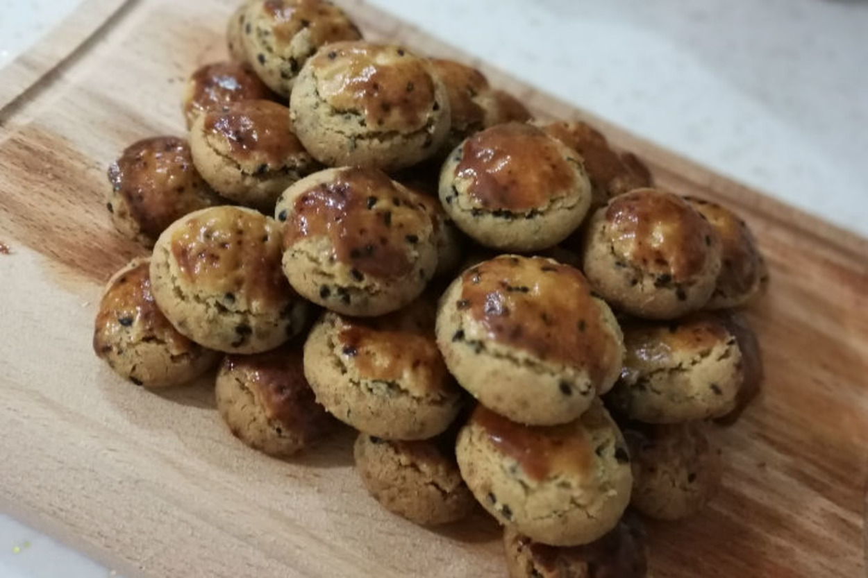 Yapımı Çok Kolay: Çörek Otlu Kurabiye