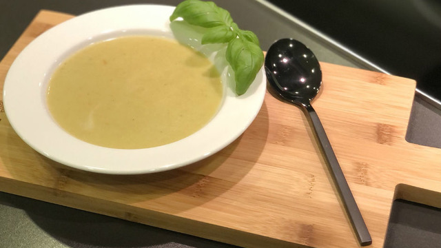 İç Isıtır: Kremalı Brokoli Çorbası