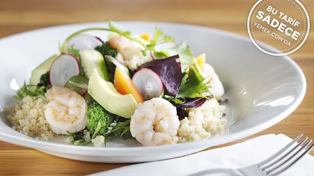 Kitchenette'den: Kinoa Salatası