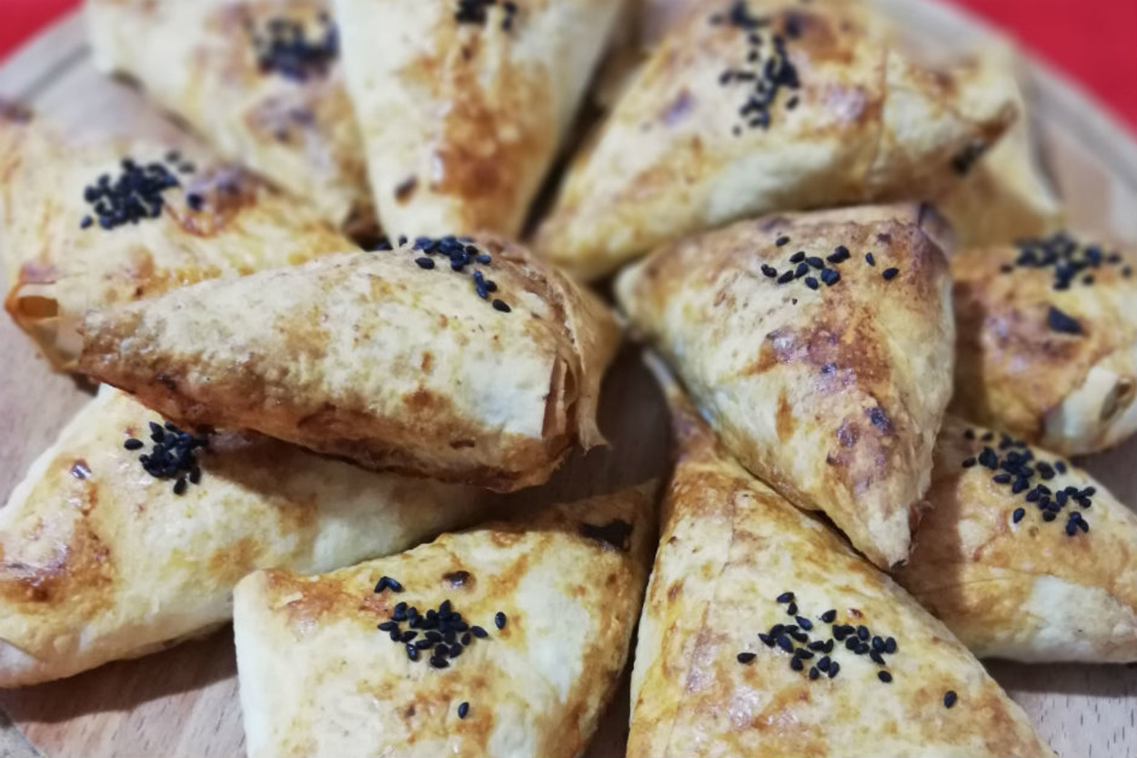 İçi Dolu Dolu: Bol Malzemeli Muska Böreği