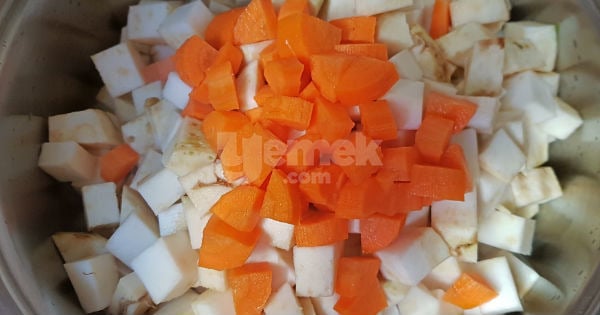 terbiyeli-kereviz-yemegi2