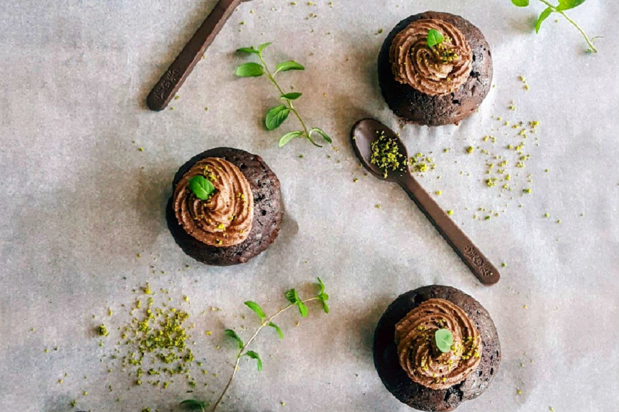Çikolataya Doyalım: Islak Cupcake