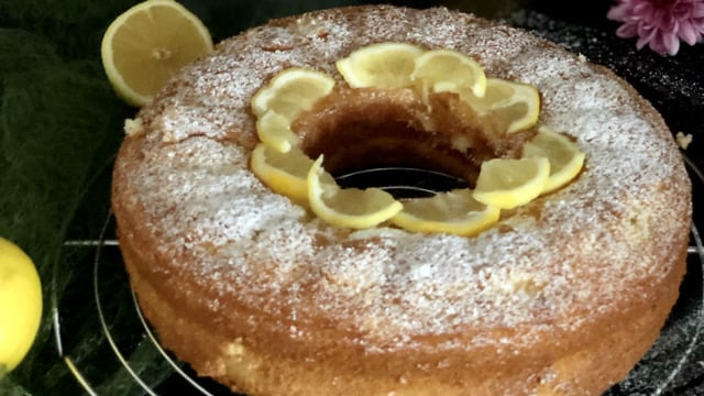 Anne Elinden Çıkmış Gibi: Limonlu Pofuduk Kek