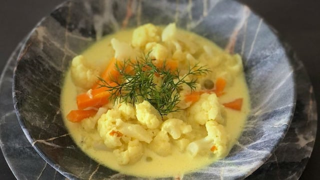 Sağlık Dolu: Kremalı ve Zerdeçallı Sebze Yemeği