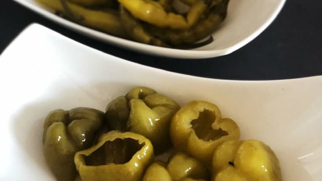 1 Günde Yenmeye Hazır: Yağlı Biber Turşusu