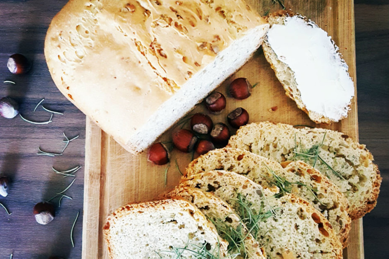 Kahvaltının Vazgeçilmez Lezzeti: Tam Buğday Unlu Ekmek