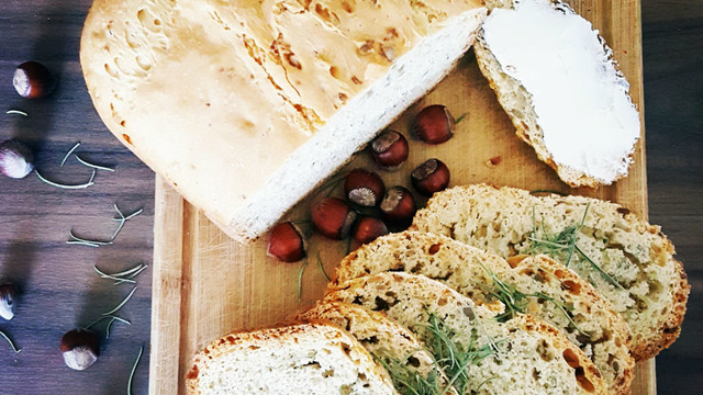 Kahvaltının Vazgeçilmez Lezzeti: Tam Buğday Unlu Ekmek