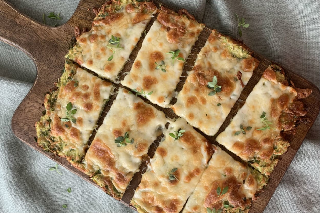 Ketojenik ve Glutensiz: Kabak Tabanlı Unsuz Pizza