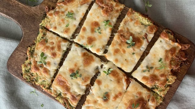 Ketojenik ve Glutensiz: Kabak Tabanlı Unsuz Pizza