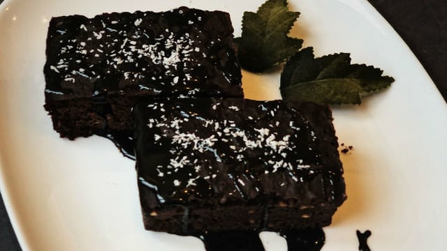 Her Damağa Layık: Brownie Tadında Islak Kek