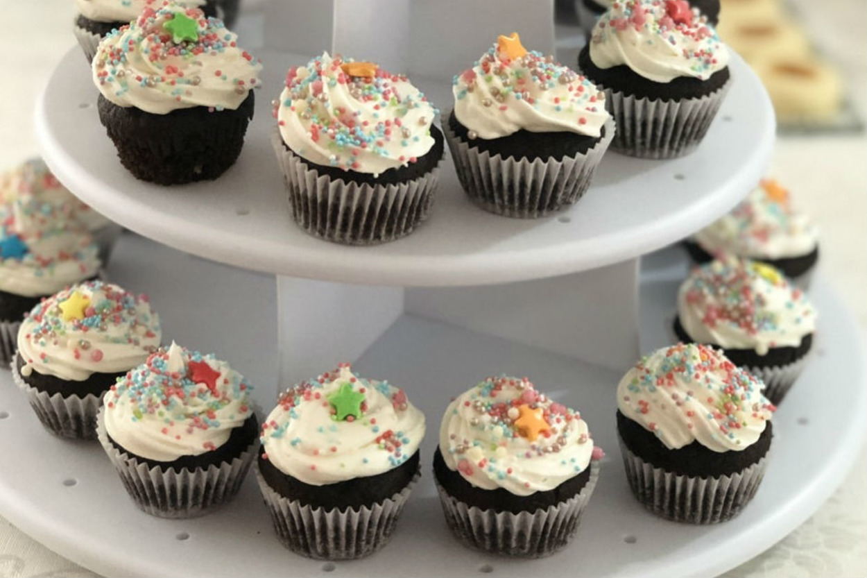Doğum Günün Olsun İstersin: Kakaolu Mini Cupcake