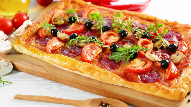 Hızlı Sevene: Milföy Pizza