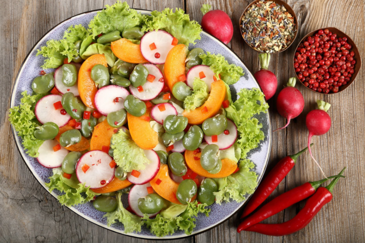 Hafiflik Onda: İç Baklalı Yaz Salatası