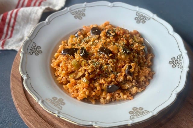 Patlıcanlı Bulgur Pilavı Tarifi