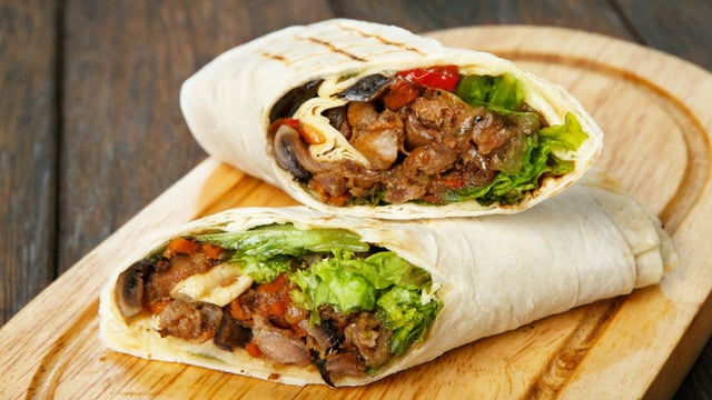 Sarmalara Doyamazsın: Etli Fajita Dürüm
