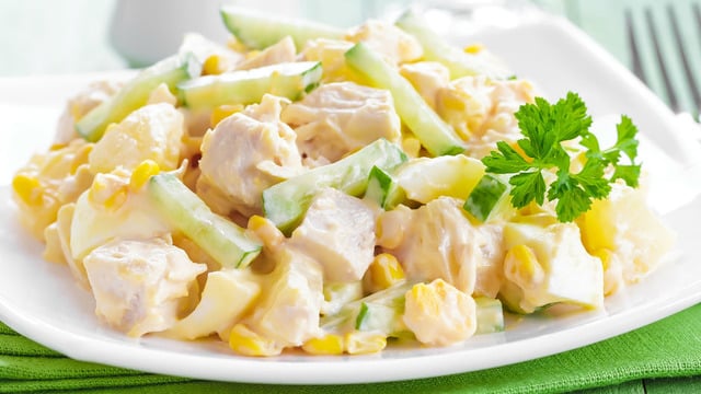 Lezzeti Sosunda: Mayonezli Tavuk Salatası