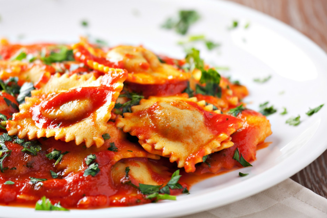 Mantının Gezgin Hali: Domates Soslu Ravioli