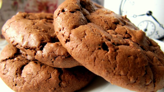 Sütün En Tatlı Arkadaşı: Fındıklı Brownie Kurabiye