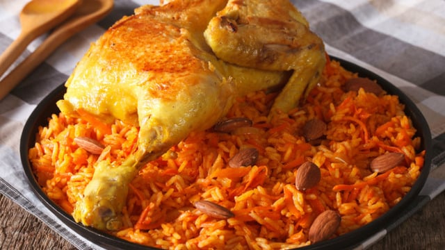 Daha Ne Olsun: Tavuklu Bademli Pilav