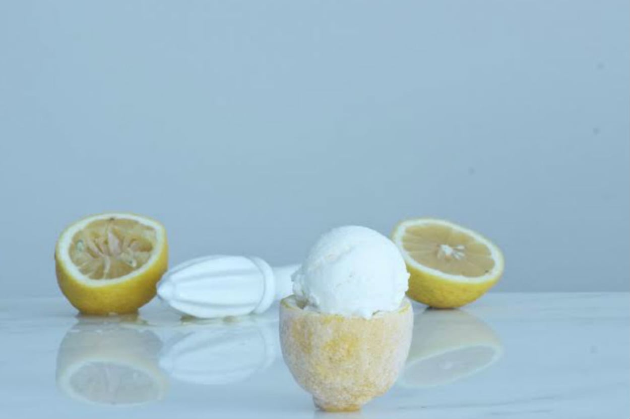 Ekşi Serinlik: Ev Yapımı Limonlu Dondurma
