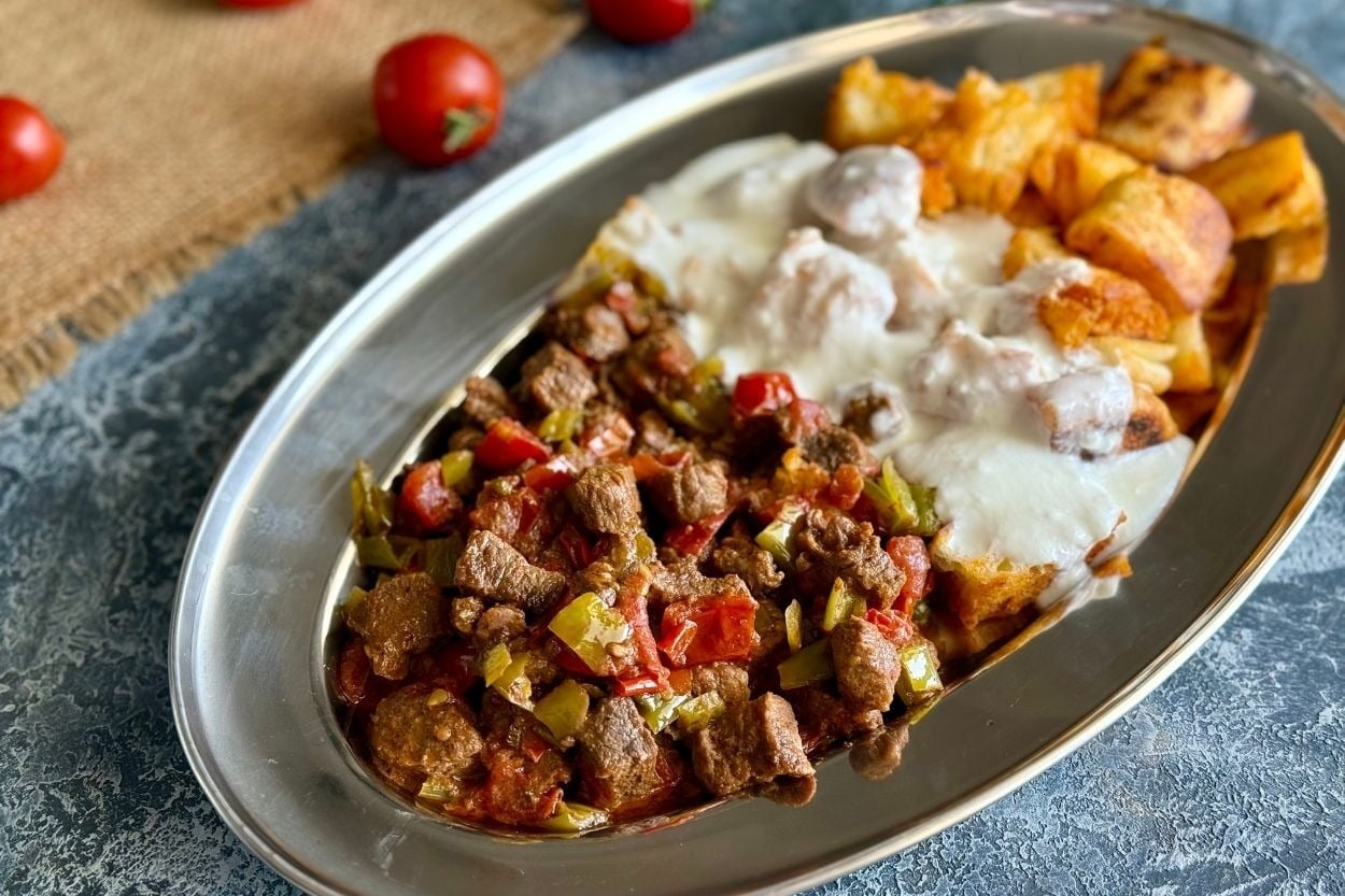İskender Misali: Yoğurtlu Kebap