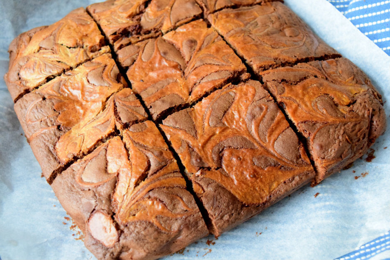 Hem de Fındık Kremasıyla: Fıstık Ezmeli Brownie